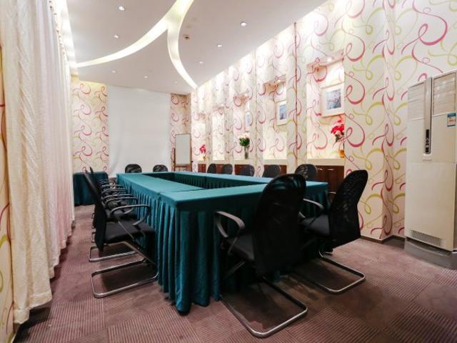 Jingjiang Inn Shanghai Minsheng Road מראה חיצוני תמונה