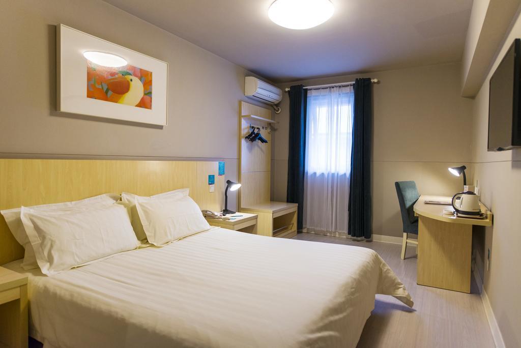 Jingjiang Inn Shanghai Minsheng Road מראה חיצוני תמונה