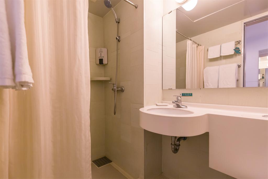 Jingjiang Inn Shanghai Minsheng Road מראה חיצוני תמונה