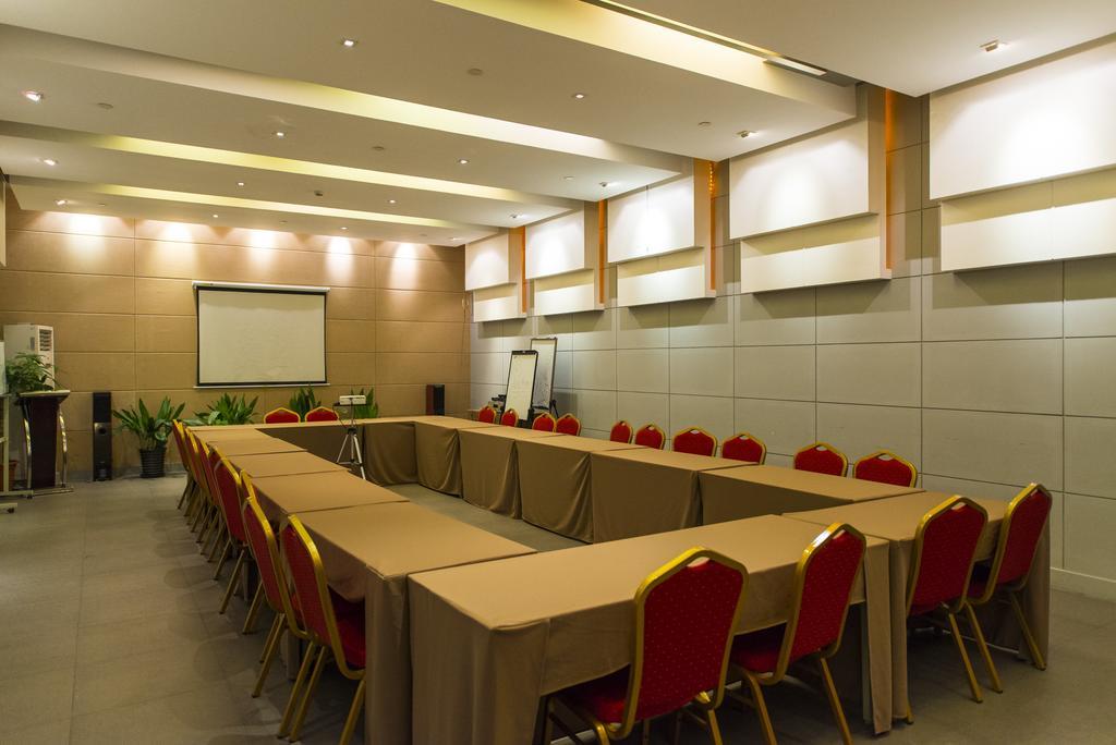 Jingjiang Inn Shanghai Minsheng Road מראה חיצוני תמונה