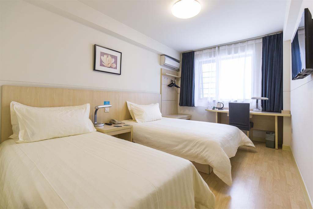 Jingjiang Inn Shanghai Minsheng Road מראה חיצוני תמונה