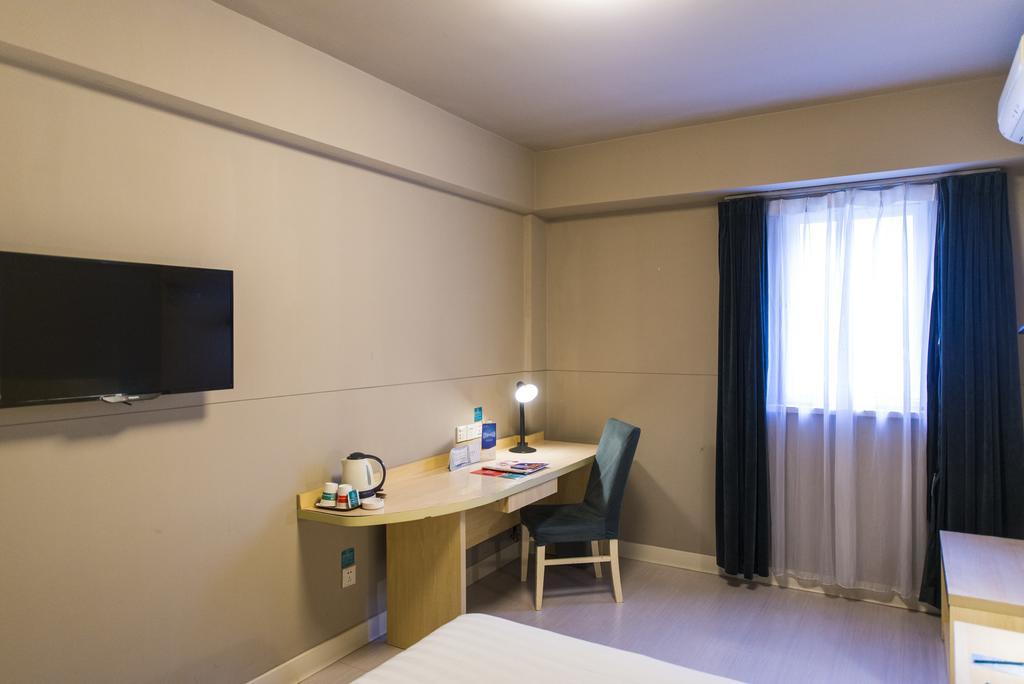 Jingjiang Inn Shanghai Minsheng Road מראה חיצוני תמונה